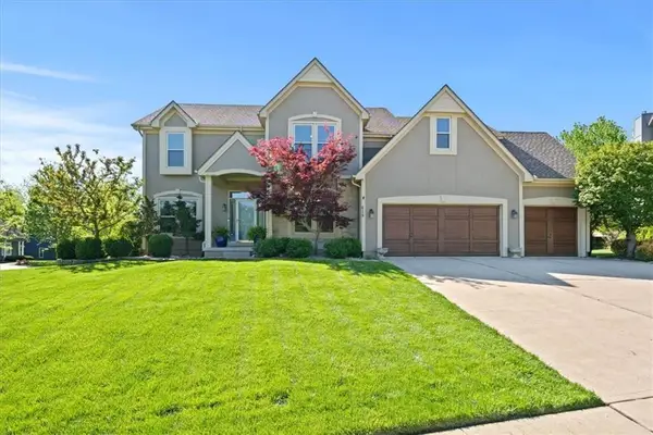 616 SW Trailpark Circle, Lee's Summit, MO 64081