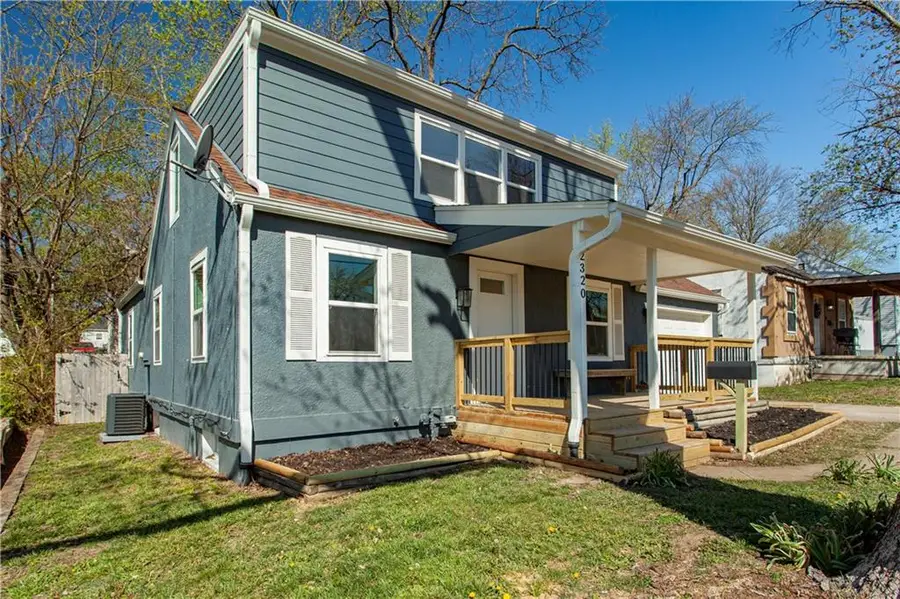 2320 S Vermont Avenue, Independence, MO 64052 - #2