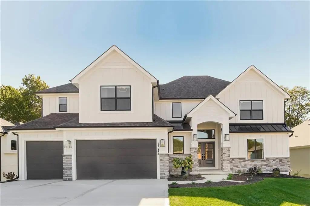 4793 NW Sienna Ridge, Riverside, MO 64150 - #1