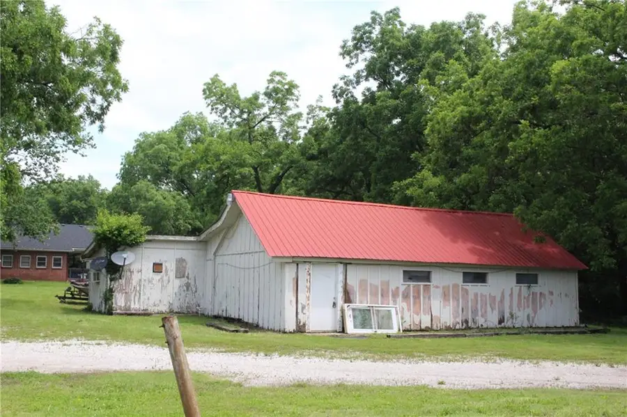 104 E Market Street, Lacygne, KS 66040 - #2