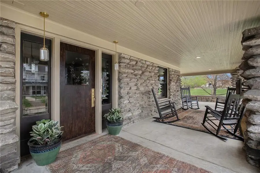 2930 Campbell Street, Kansas City, MO 64109 - #3