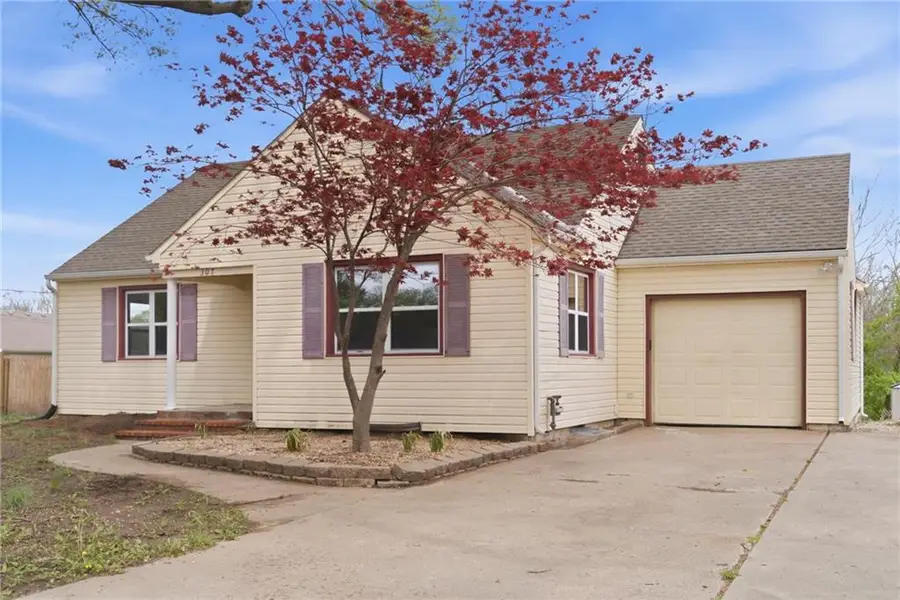 307 E Orchard Street, Odessa, MO 64076 - #3