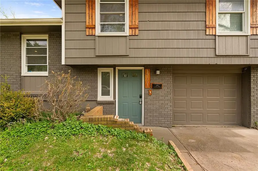 12005 Belmont Avenue, Grandview, MO 64030 - #2