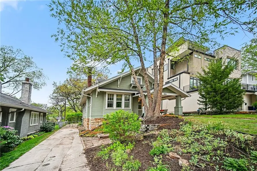 5016 Wyoming Street, Kansas City, MO 64112 - #2