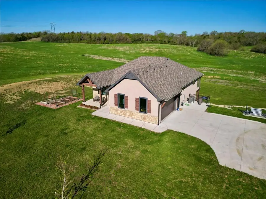 22777 219th Street, Leavenworth, KS 66048 - #2