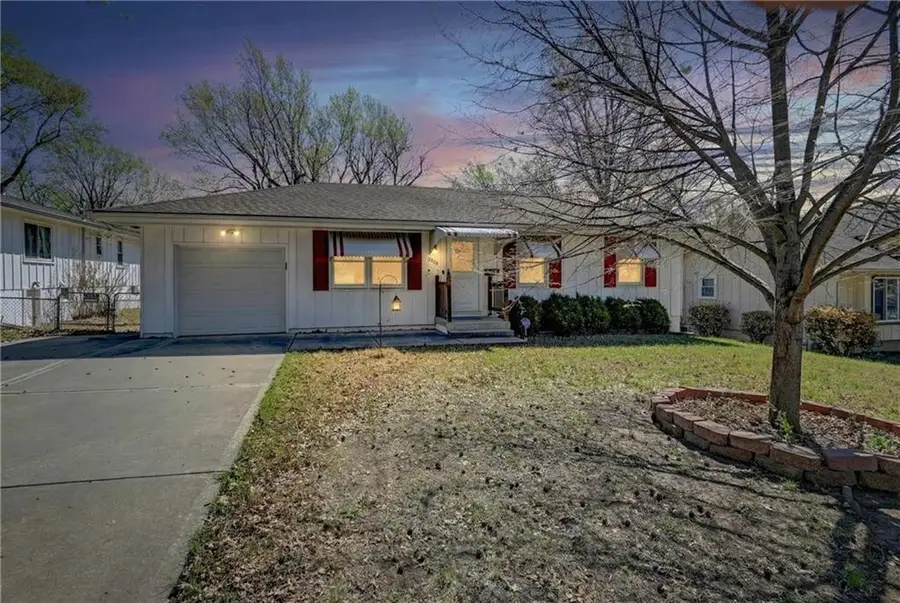 11003 Herrick Avenue, Kansas City, MO 64134 - #2