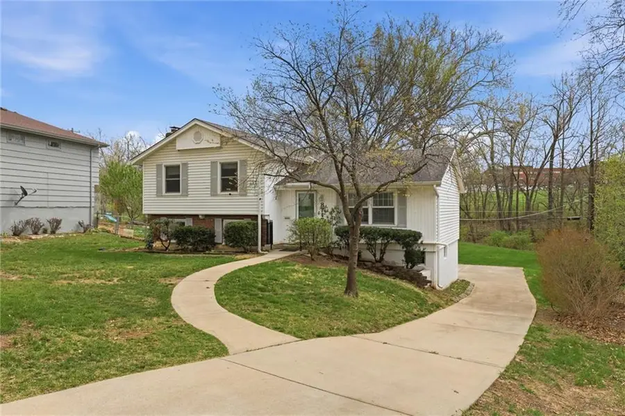 8717 W 73rd Street, Overland Park, KS 66204 - #2