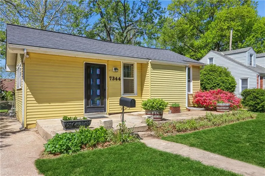 7344 Oak Street, Kansas City, MO 64114 - #2