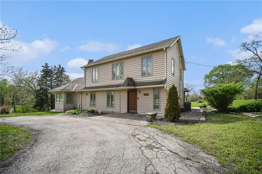 13110 S Lakeshore Drive, Olathe, KS 66061 - #2