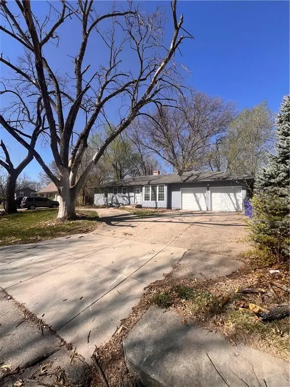 13624 Parker Avenue, Grandview, MO 64030 - #3