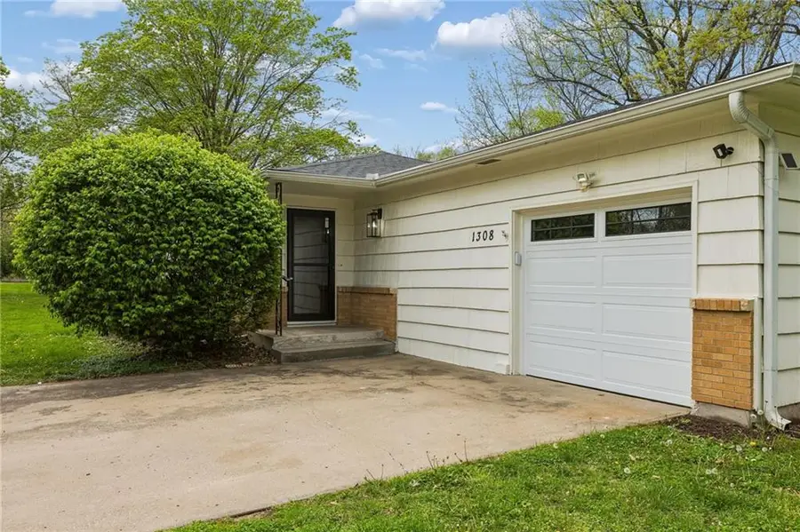 1308 Middlebrook Drive, Liberty, MO 64068 - #3