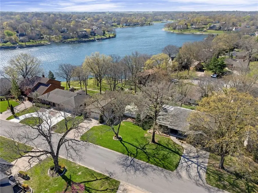 201 NW Cypress Street, Lees Summit, MO 64064 - #3