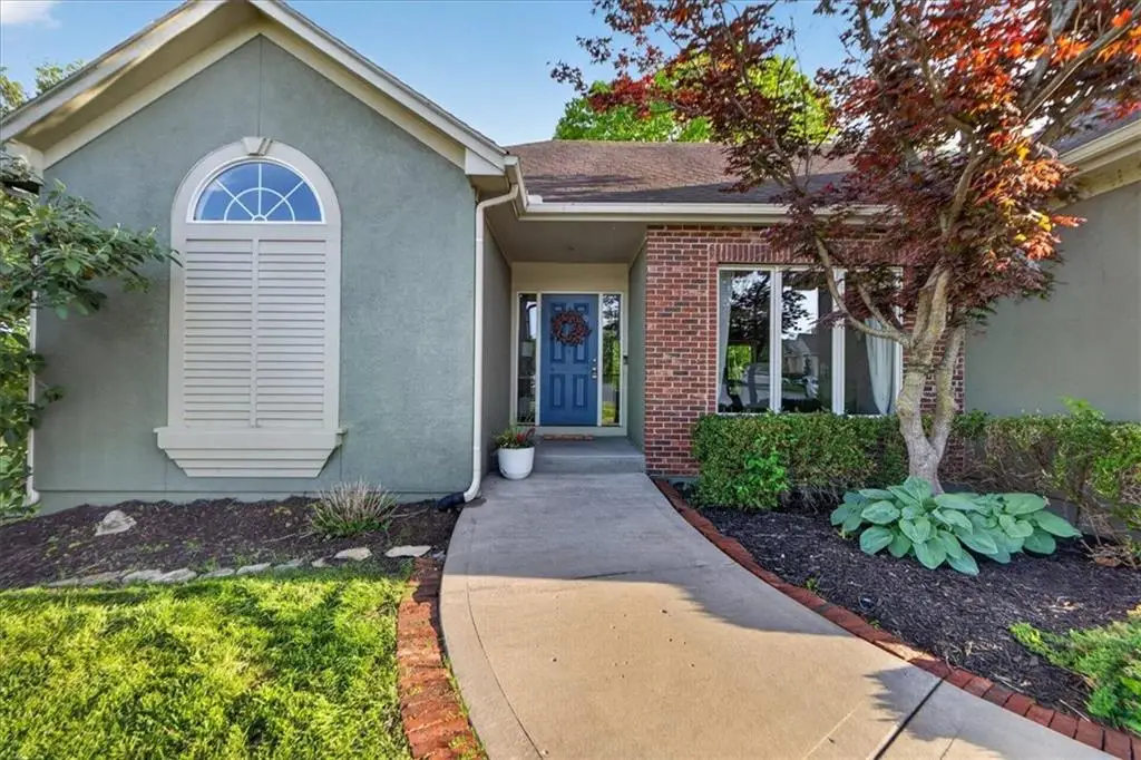5102 N Belton Court, Riverside, MO 64150 - #1