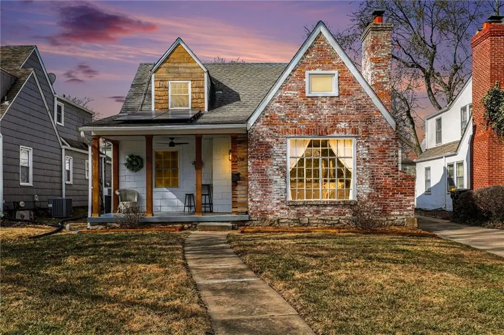 7234 Baltimore Street, Kansas City, MO 64114 - #1