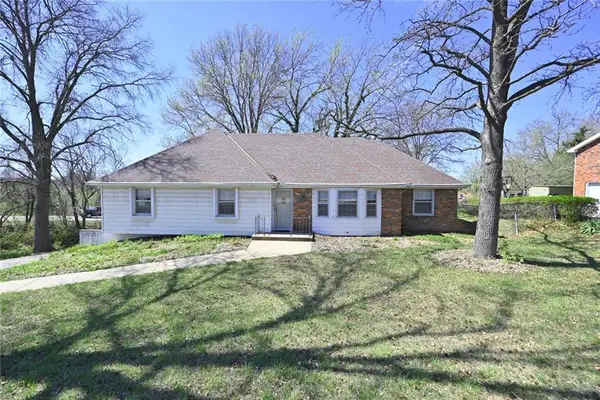 8510 N 9 Highway, Parkville, MO 64152