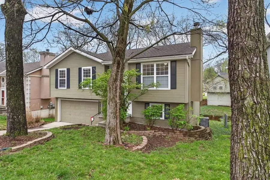 4818 N Fremont Avenue, Kansas City, MO 64119 - #2