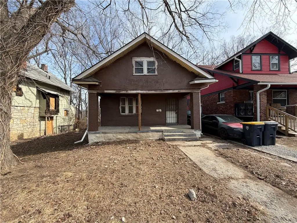 4907 Walrond Avenue, Kansas City, MO 64130 - #1