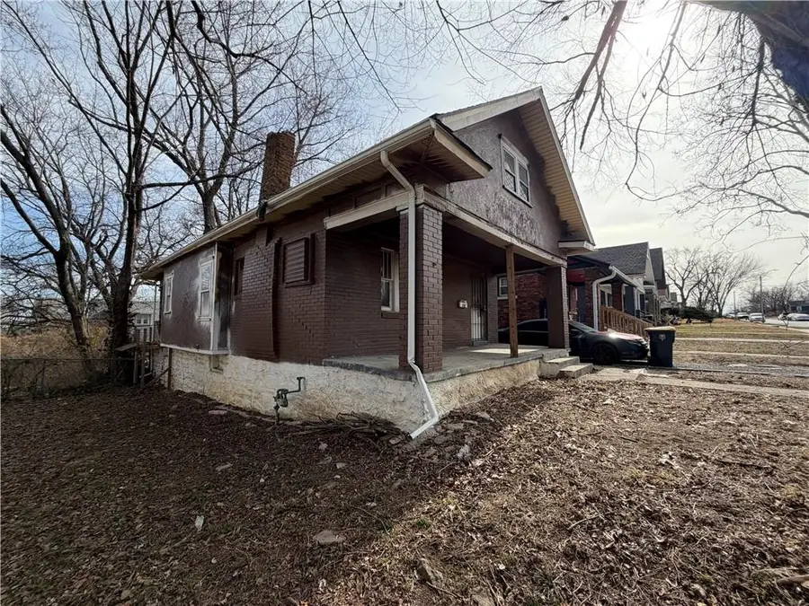 4907 Walrond Avenue, Kansas City, MO 64130 - #2