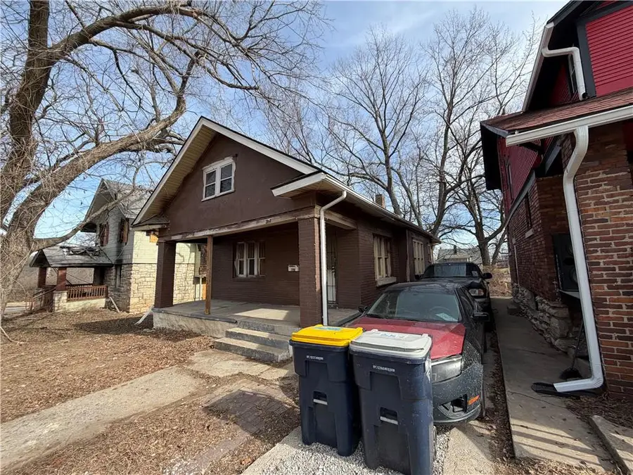 4907 Walrond Avenue, Kansas City, MO 64130 - #3