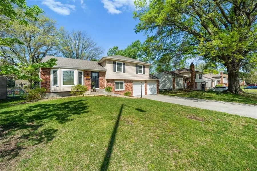 9718 Antioch Road, Overland Park, KS 66212 - #2