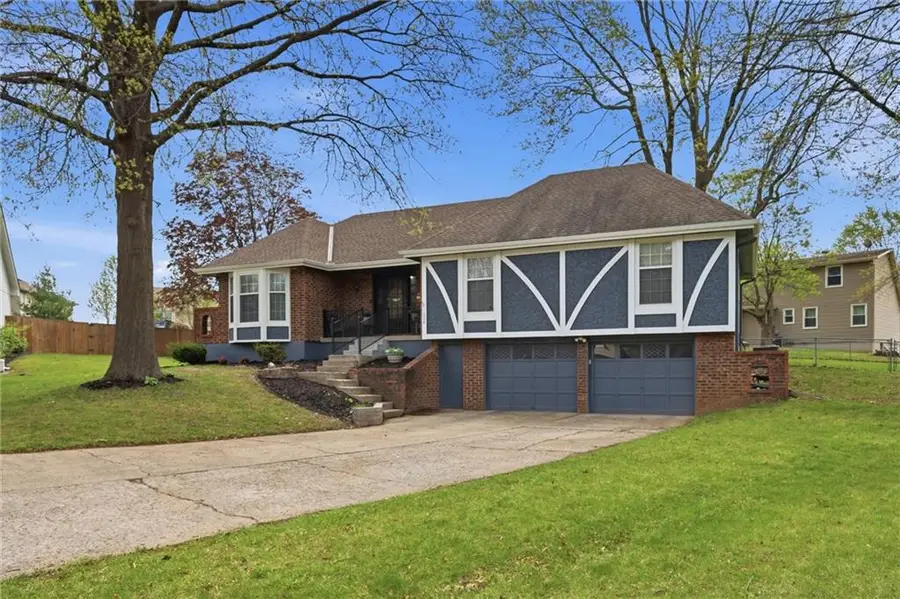 1008 SW Hiawatha Drive, Blue Springs, MO 64015 - #3