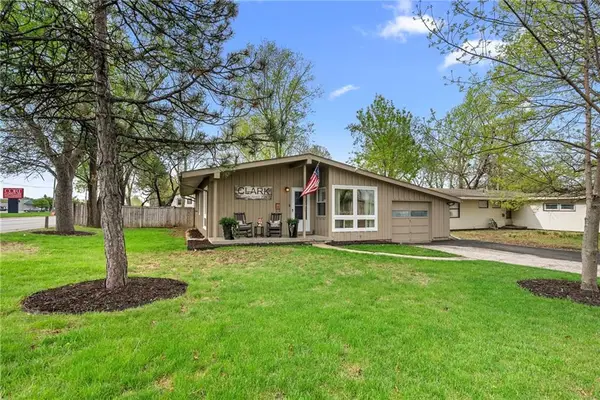 11905 W 91st Terrace, Lenexa, KS 66215