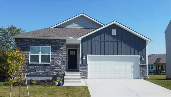 20121 Cornice Street, Spring Hill, KS 66083