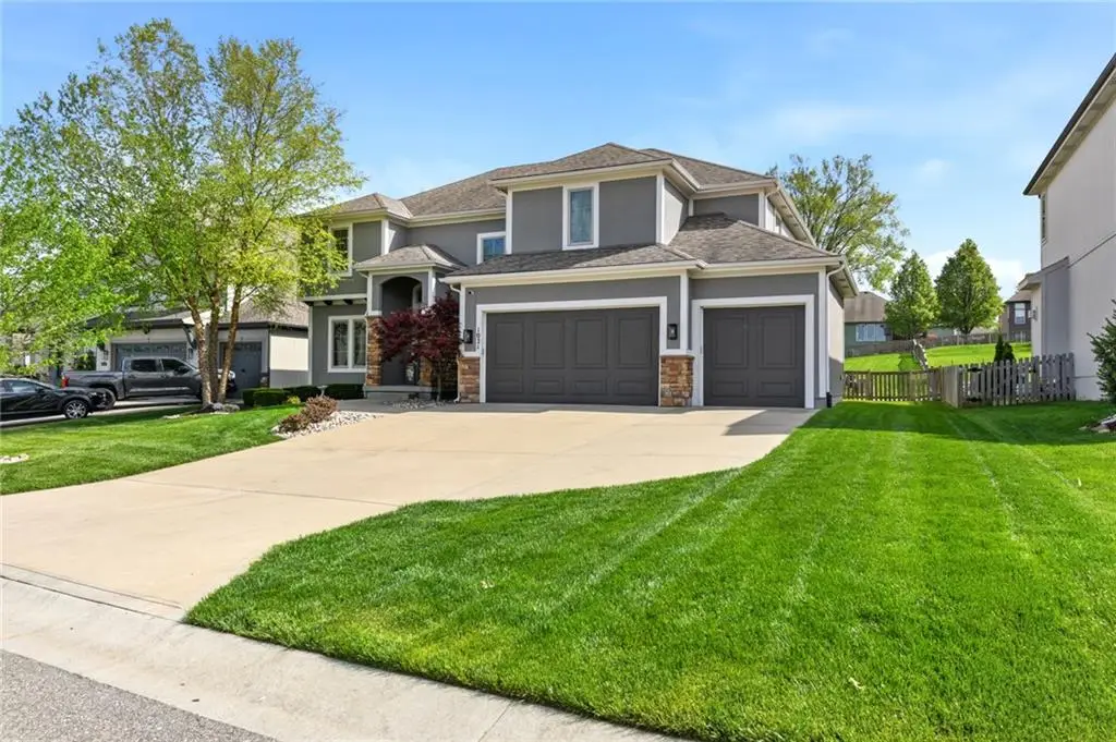 1021 SW Drake Circle, Lees Summit, MO 64082 - #1