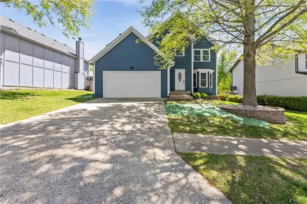 22003 W 47th Terrace, Shawnee, KS 66226