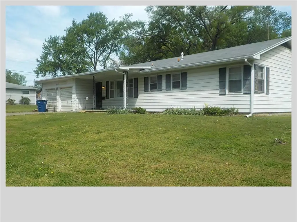 2502 Midland Avenue, Coffeyville, KS 67337 - #1