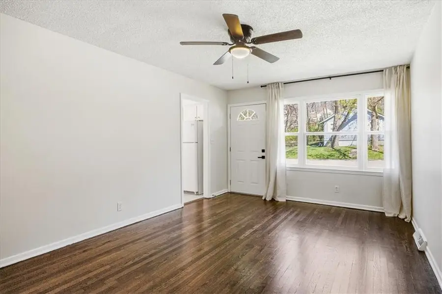 8236 Flora Avenue, Kansas City, MO 64131 - #3