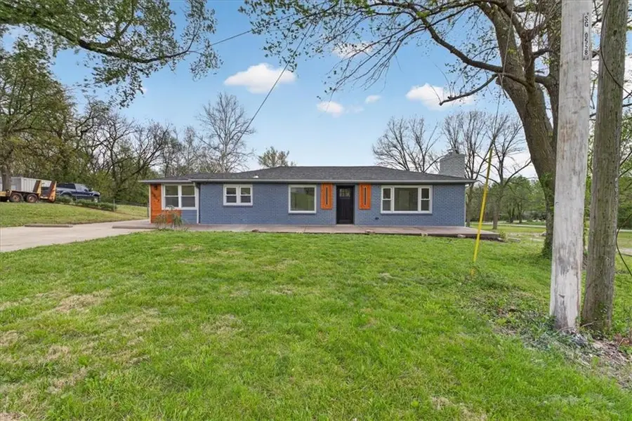 6807 Sycamore Avenue, Kansas City, MO 64133 - #2