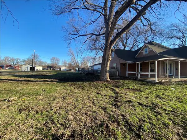 110 W Riley Street, Easton, KS 66020