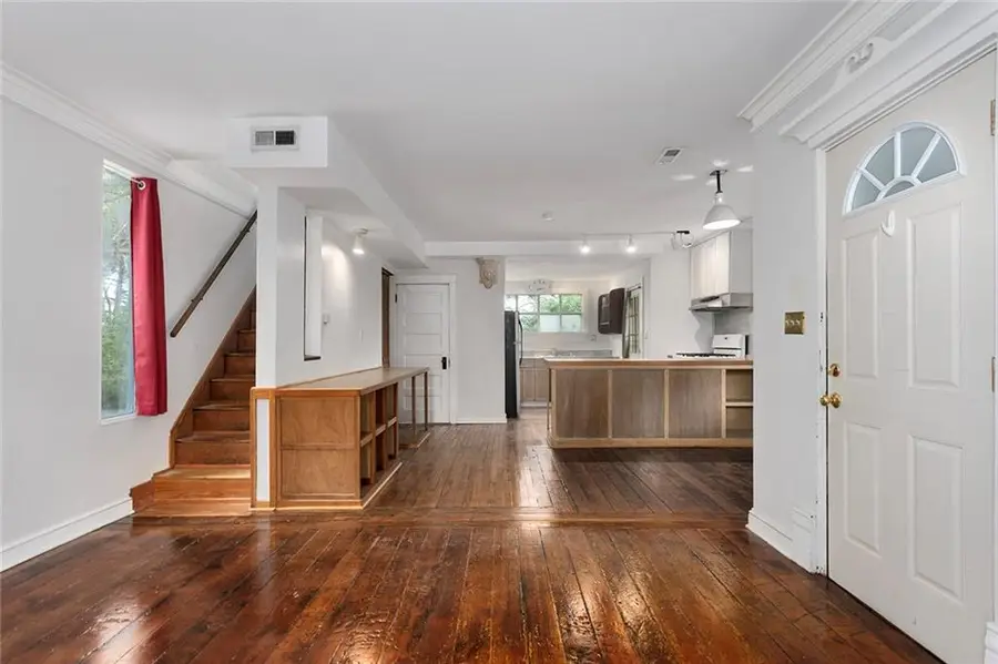 810 W 16th Street, Kansas City, MO 64108 - #2