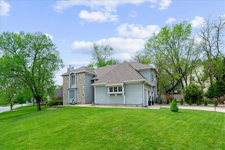 4300 W 125th Terrace, Leawood, KS 66209 - #2