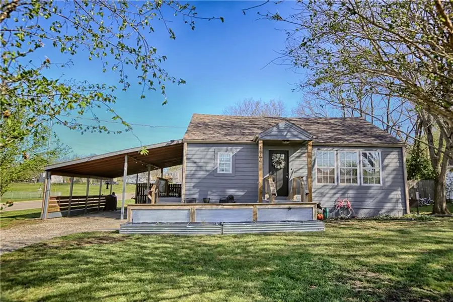 1144 Chestnut Street, Osawatomie, KS 66064 - #2