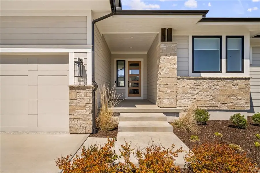 12402 W 170th Terrace, Overland Park, KS 66221 - #2