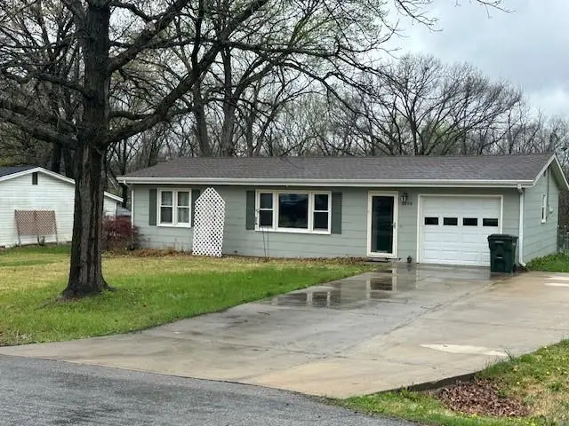 3038 Iowa Street, Leavenworth, KS 66048 - #1