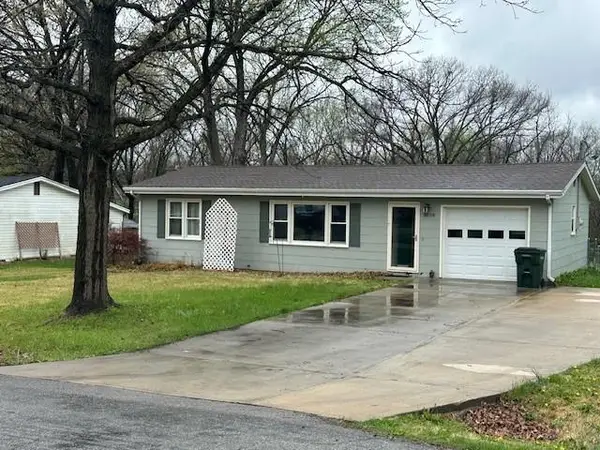 3038 Iowa Street, Leavenworth, KS 66048