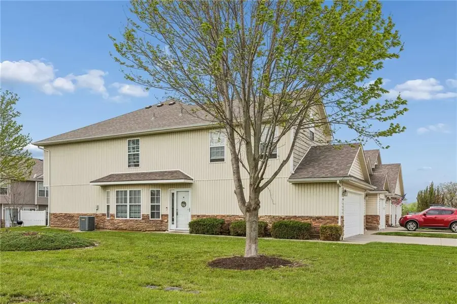 21032 Millridge Street, Spring Hill, KS 66083 - #2