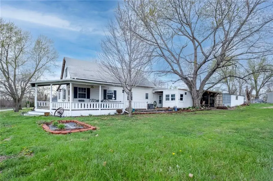 215 W 1st Street, Burlington Junction, MO 64428 - #3