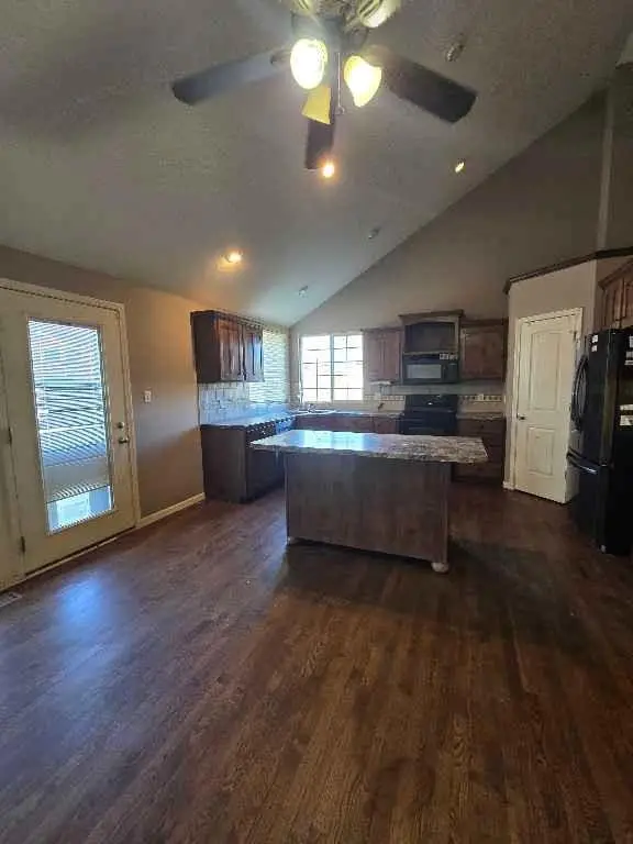 4000 Cades Cove, Leavenworth, KS 66048 - #3