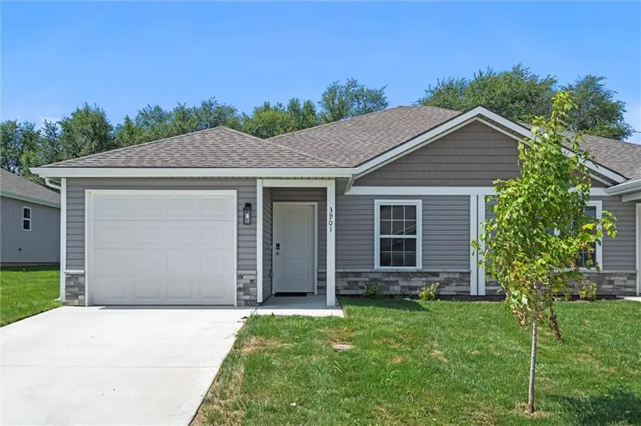 3824 NW 93rd Street, Kansas City, MO 64154 - #3