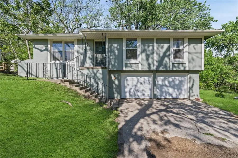 5612 Cambridge Avenue, Kansas City, MO 64129 - #2