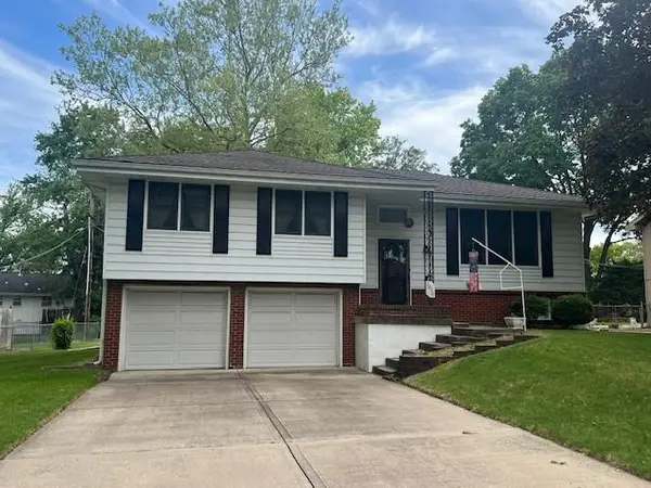 10711 W 92nd Street, Overland Park, KS 66214