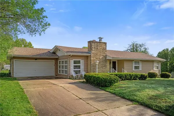 1318 Hibbard Street, Coffeyville, KS 67337