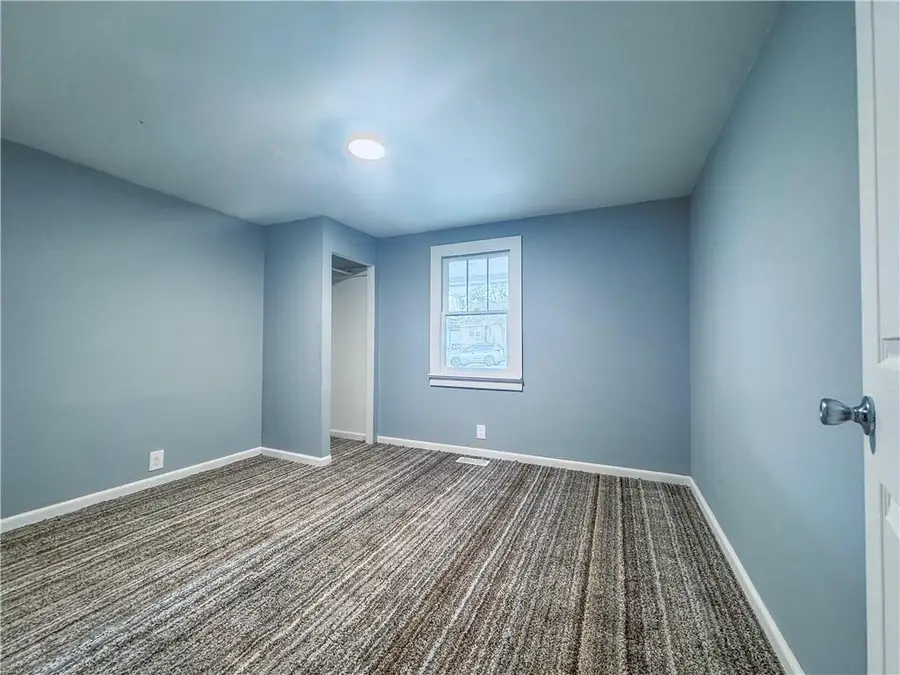 930 E Stone Street, Independence, MO 64050 - #3