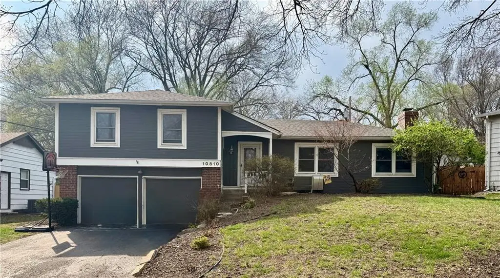 10810 Oak Street, Kansas City, MO 64114 - #1
