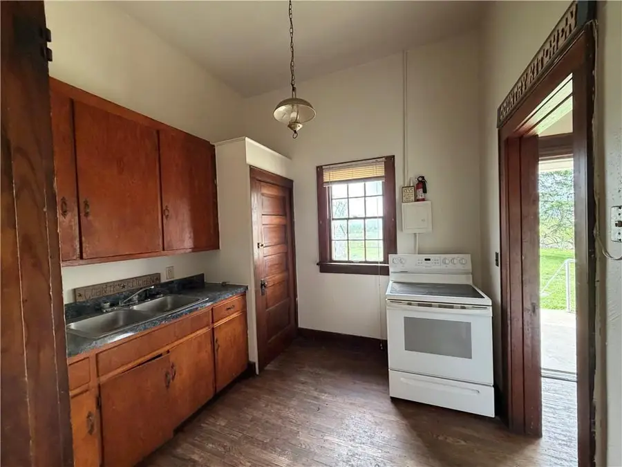 716 217th Street, Fort Scott, KS 66701 - #2