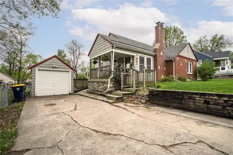 641 NE 42nd Street, Kansas City, MO 64116 - #3